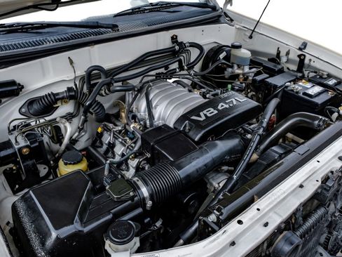 Used 2004 Toyota Sequoia SR5 image 57