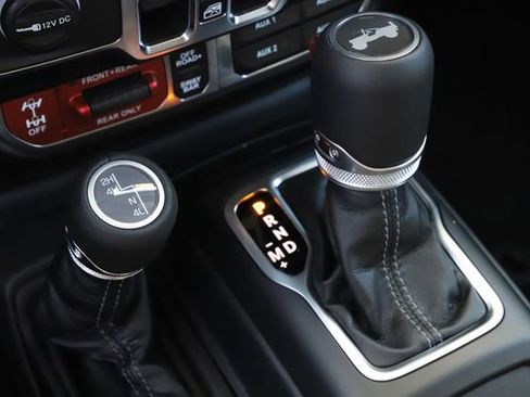 New 2026 Jeep Wrangler Unlimited Rubicon AWD/4WD image 29