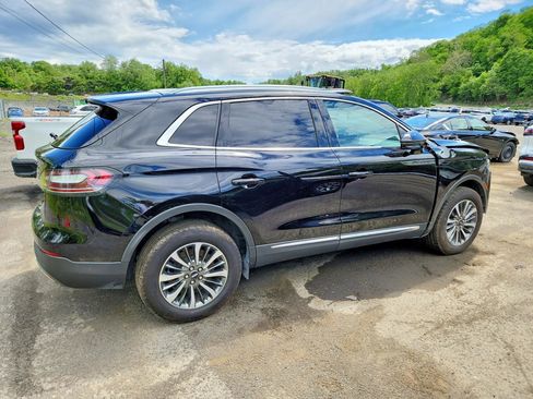 Used 2023 Lincoln Nautilus AWD image 5
