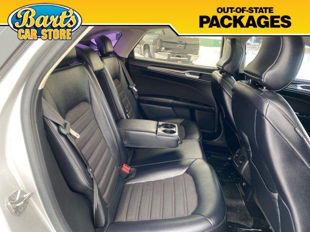 Used 2017 Ford Fusion SE w/ Equipment Group 201A FWD image 11