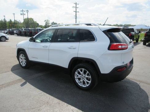 Used 2015 Jeep Cherokee Latitude w/ Cold Weather Group FWD image 9