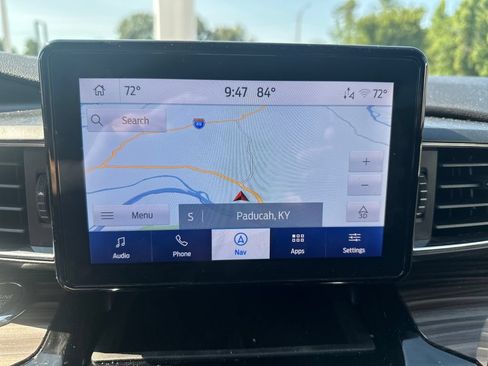 Used 2022 Ford Explorer Limited w/ Equipment Group 301A AWD/4WD image 19