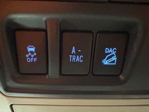 Used 2017 Toyota 4Runner SR5 Premium image 14