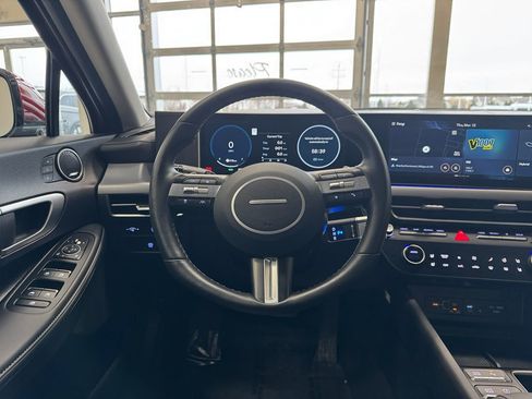 Used 2025 Hyundai Sonata Limited image 42
