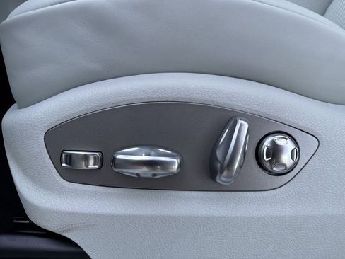 New 2026 Porsche Macan S image 8