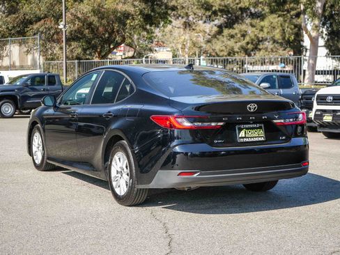 Used 2026 Toyota Camry LE FWD image 8
