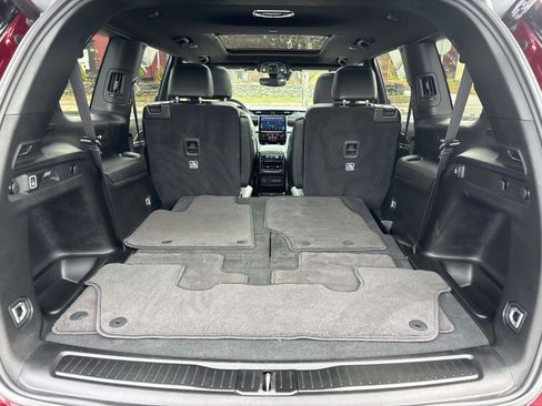 Used 2024 Jeep Grand Cherokee L Limited image 10