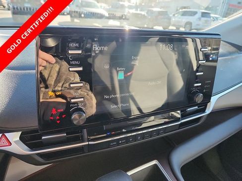 Certified 2024 Toyota Sienna LE image 17