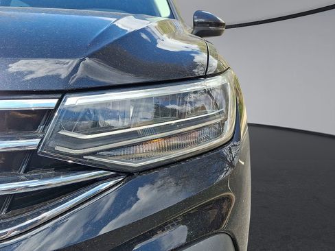 Used 2024 Volkswagen Tiguan SE image 28