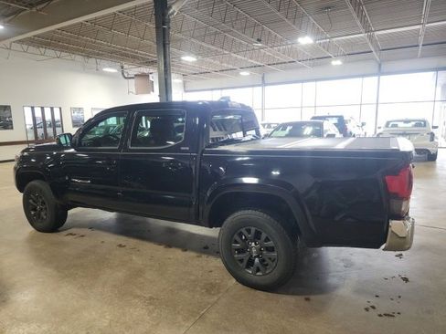 Used 2022 Toyota Tacoma SR image 4