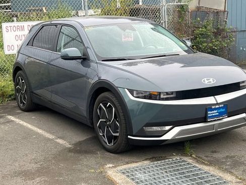 Certified 2024 Hyundai Ioniq 5 SE image 1