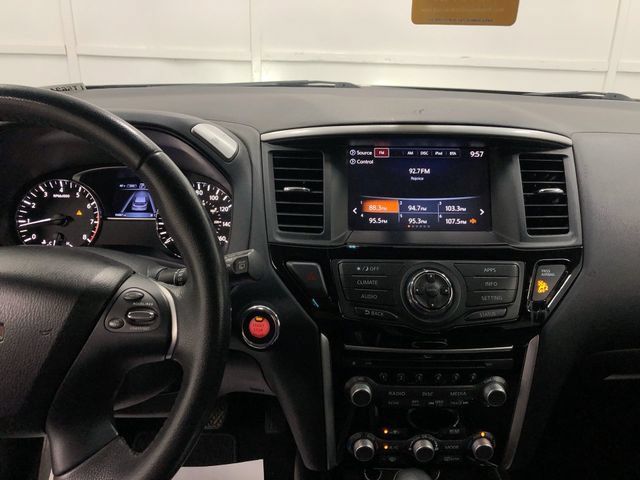 Used 2017 Nissan Pathfinder SV AWD/4WD image 19