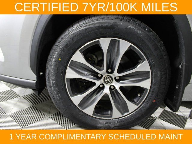 Used 2023 Toyota Highlander XLE AWD/4WD image 30
