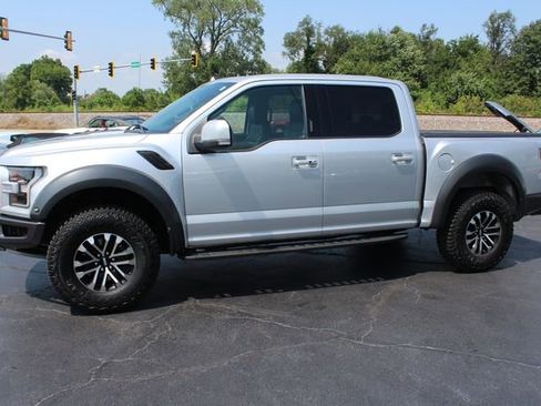 Used 2019 Ford F150 Raptor w/ Equipment Group 802A Luxury image 4
