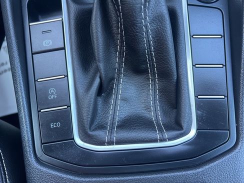 Used 2025 Volkswagen Jetta SE image 18