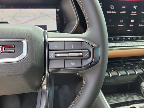 New 2025 GMC Canyon AT4 w/ Nightfall Edition image 15