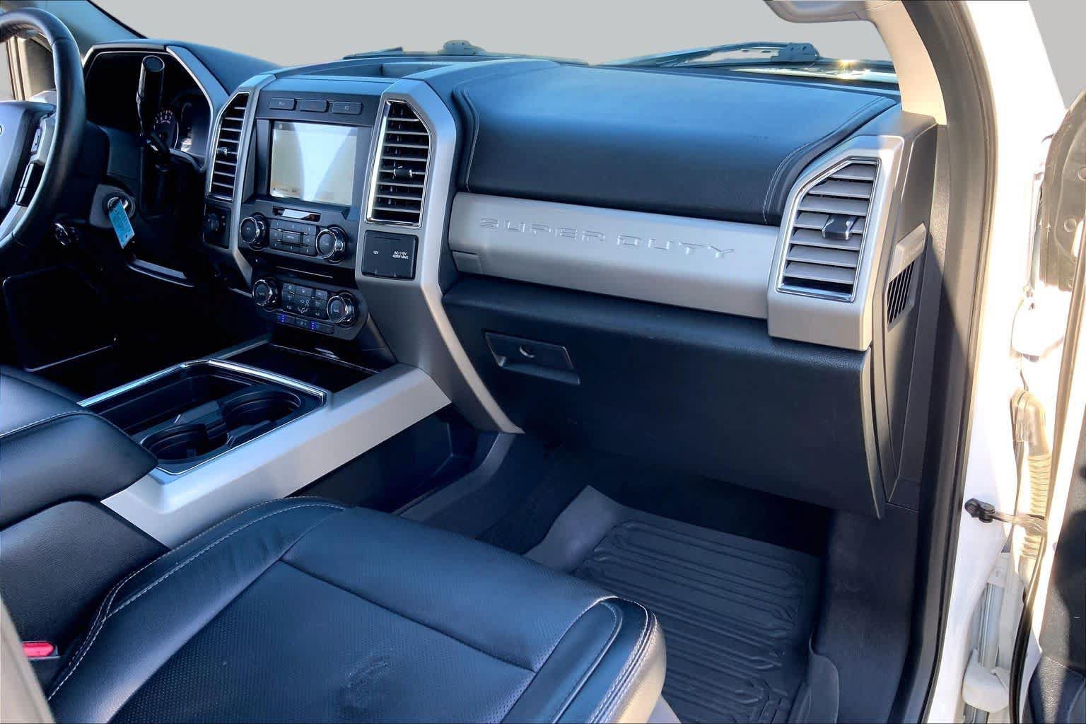 Used 2017 Ford F250 Lariat w/ Lariat Value Package RWD image 16