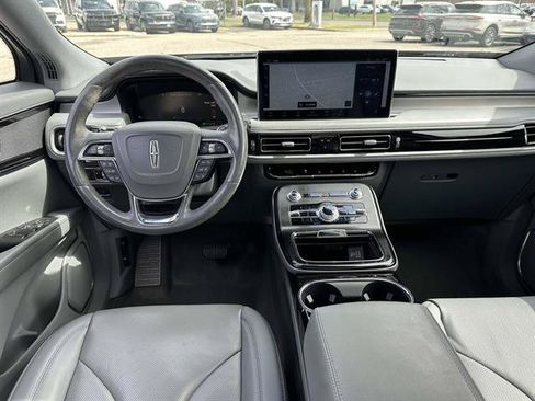 Used 2022 Lincoln Nautilus Reserve w/ Monochromatic Package AWD/4WD image 33