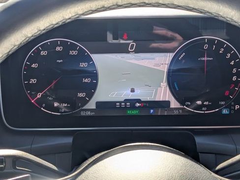 Used 2025 Mercedes-Benz GLC 350e 4MATIC image 25