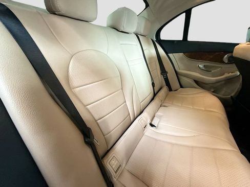 Used 2015 Mercedes-Benz C 300 4MATIC Sedan image 28