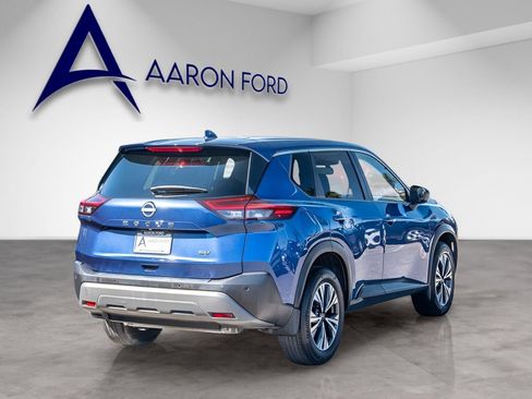 Used 2023 Nissan Rogue SV FWD image 6
