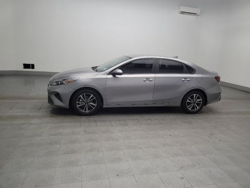 Used 2024 Kia Forte LXS FWD image 2