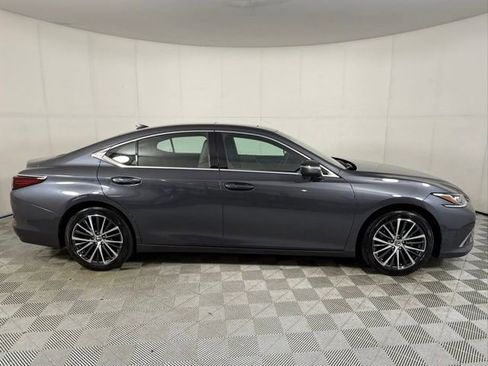 Used 2025 Lexus ES 350 w/ Premium Package image 9