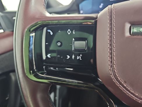 Used 2023 Land Rover Range Rover Sport SE Dynamic image 15