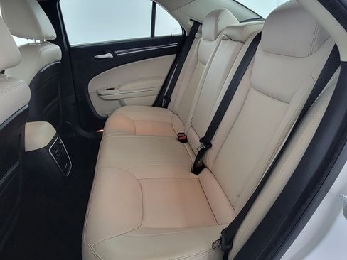 Used 2019 Chrysler 300 Touring L w/ Quick Order Package 22F image 14