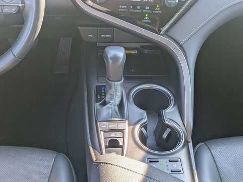 Used 2024 Toyota Camry FWD image 17