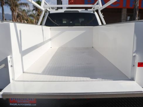 Used 2021 Ford F350 XLT AWD/4WD image 9