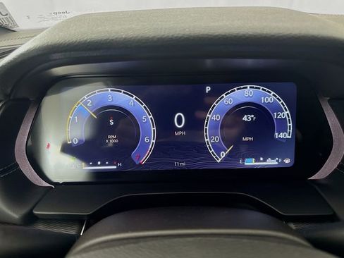 New 2025 Jeep Grand Cherokee Laredo image 12