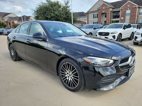 Used 2025 Mercedes-Benz C 300 4MATIC Sedan image 32