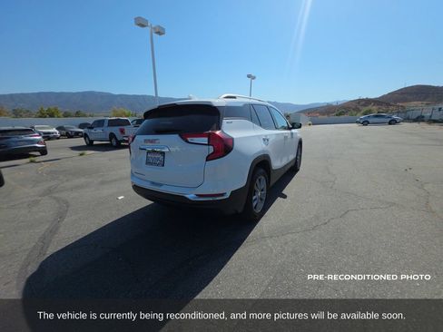 Used 2022 GMC Terrain SLT FWD image 6