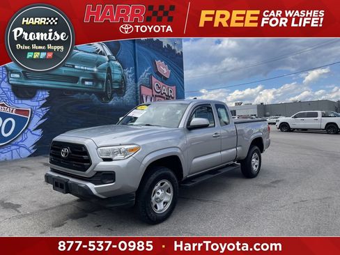 Used 2017 Toyota Tacoma SR w/ SR Convenience Package AWD/4WD image 1