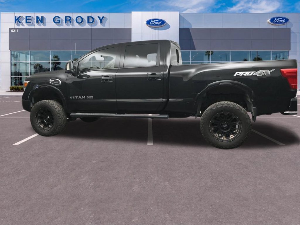 Used 2019 Nissan Titan PRO-4X w/ Pro-4x Convenience Package AWD/4WD image 3