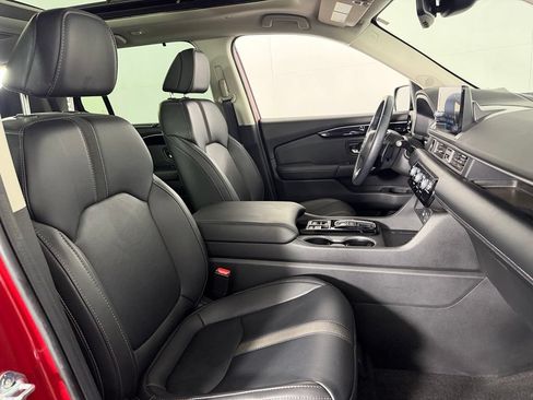 Used 2025 Honda Pilot Touring image 31