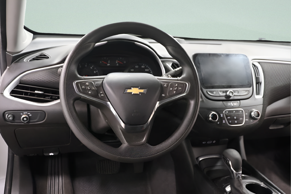 Used 2023 Chevrolet Malibu LT FWD image 8