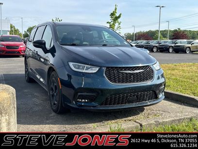 Used 2023 Chrysler Pacifica Touring-L w/ S Appearance Package