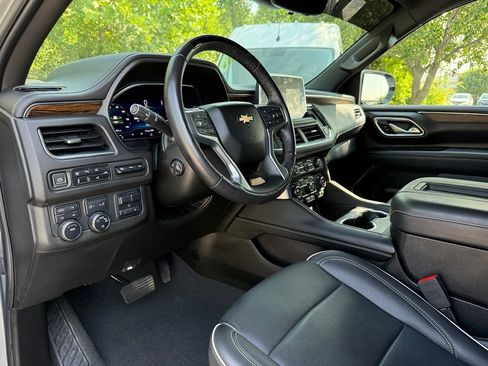 Used 2023 Chevrolet Tahoe Premier w/ Advanced Technology Package AWD/4WD image 9