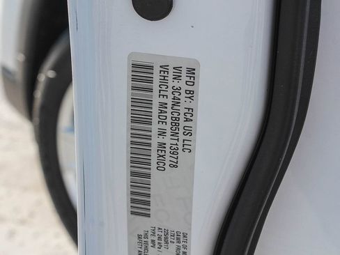 Used 2022 Jeep Compass Latitude image 28