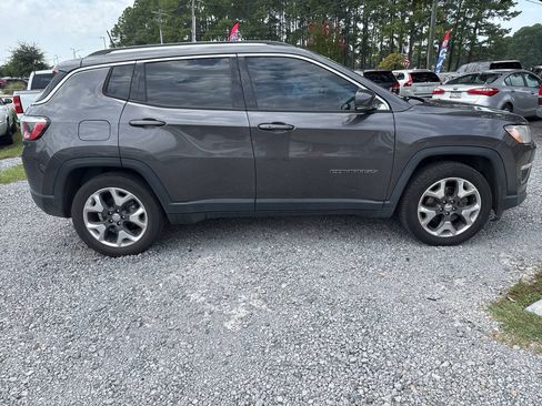Used 2020 Jeep Compass Limited FWD image 2