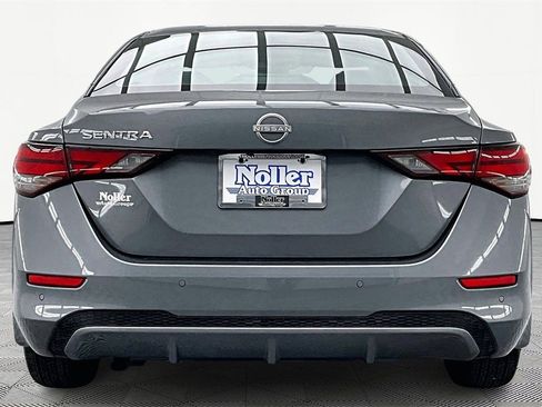 Used 2024 Nissan Sentra S image 4