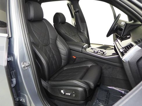 Used 2024 BMW X5 xDrive40i w/ Parking Assistance Package AWD/4WD image 19
