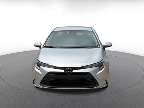 Used 2023 Toyota Corolla LE FWD image 4