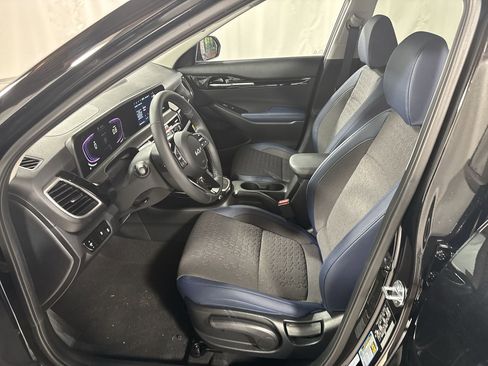 Certified 2025 Kia Seltos S image 13