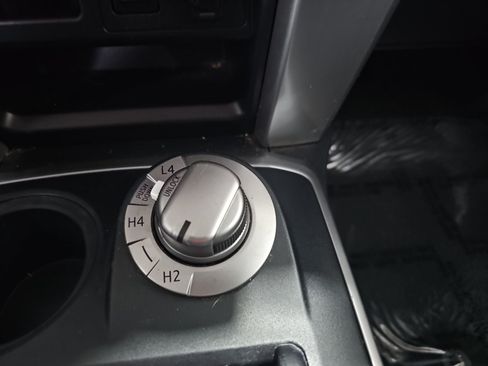 Used 2016 Toyota 4Runner SR5 AWD/4WD image 24