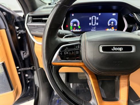 Used 2022 Jeep Grand Cherokee L Summit AWD/4WD image 13