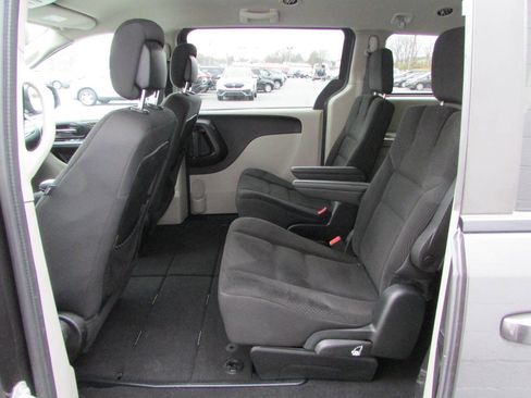 Used 2017 Dodge Grand Caravan SE w/ Power Window Group image 5