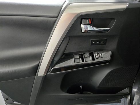 Used 2017 Toyota RAV4 Limited image 28